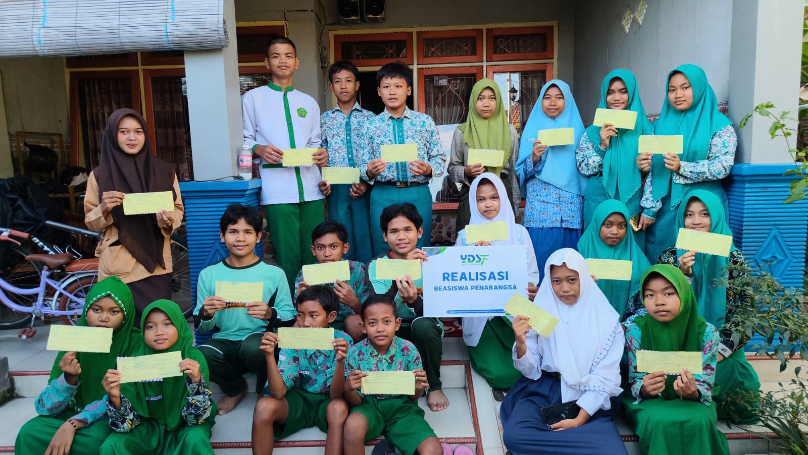270 Anak Yatim dan Dhuafa di Sidoarjo Terima Beasiswa