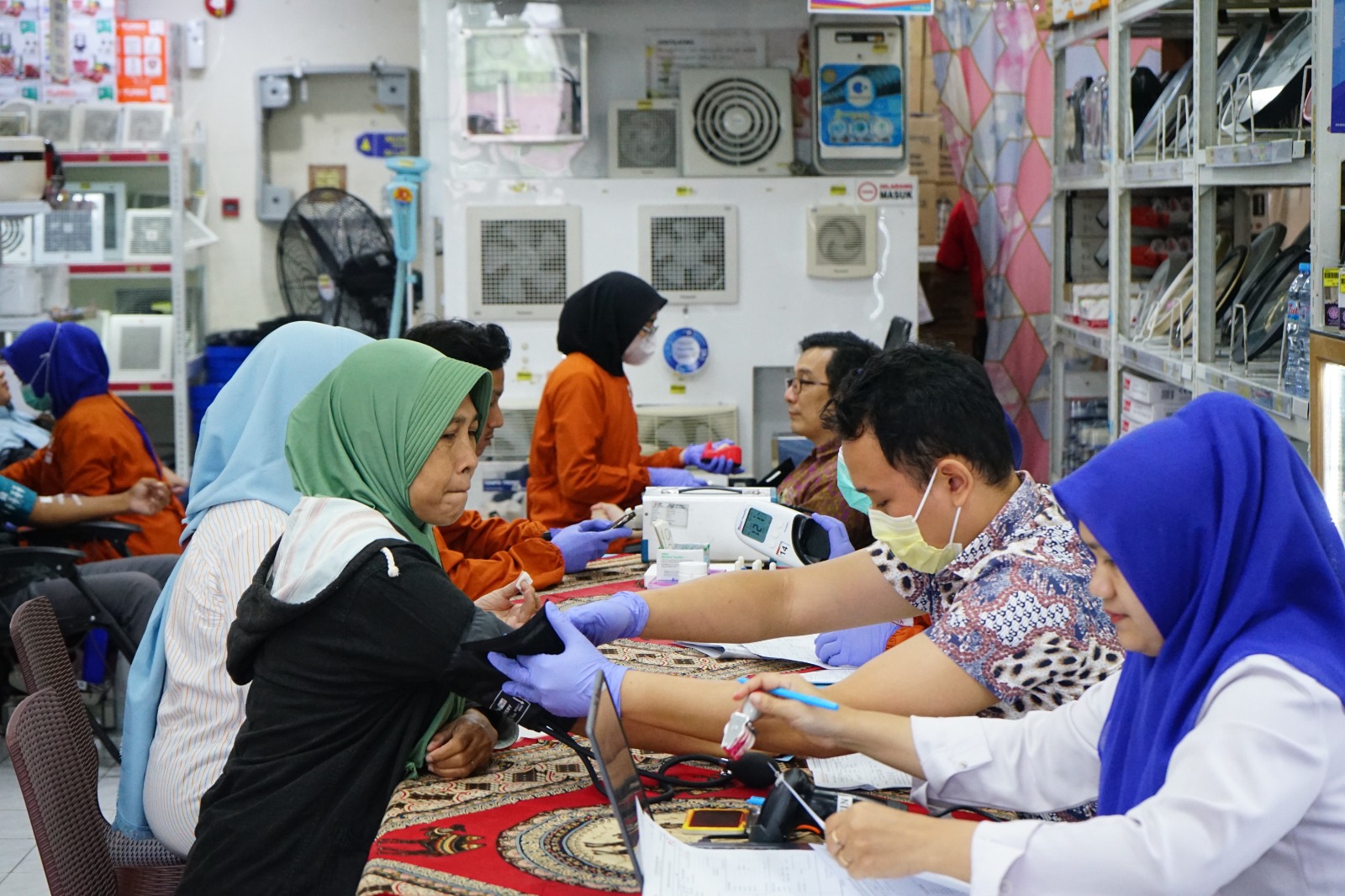 Kolaborasi YDSF dan Toeng Market Hadirkan Aksi Donor Darah di Surabaya