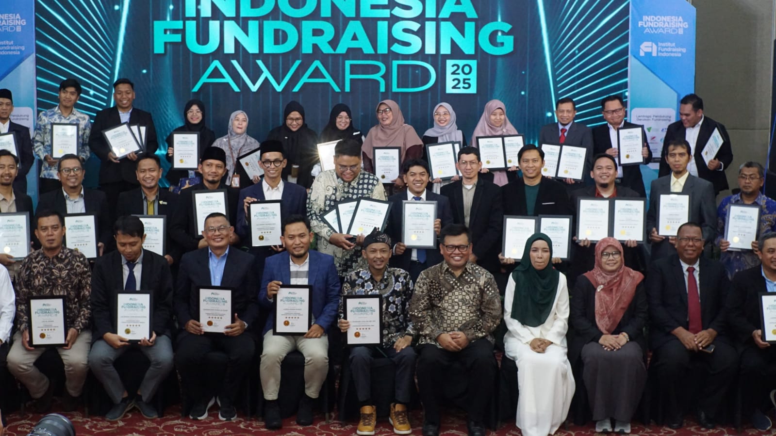 Prestasi Tiga Tahun Beruntun di IFA Award, YDSF Sabet Penghargaan Penggalangan Dana Langsung Terbaik 2025
