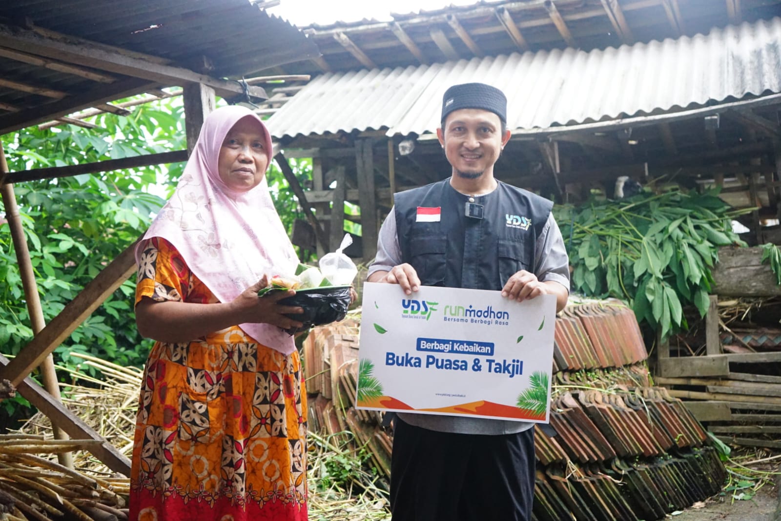 Distribusi Paket Buka Puasa Jangkau Trenggalek, Kalbar, hingga Bengkulu